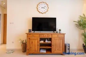 Stylish 1BR - Grand Royale Luxe Escape - Image 4