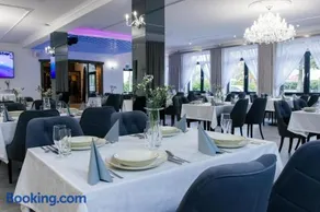 Hotel Wiktor - Image 1