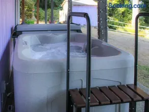 Lavender Oceanview Retreat - Image 1