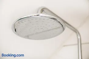 West Bridgford Comfort Quality Suites - Image 3