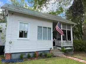 Historic Cottage walk to Dwtn extended stay - Image 1