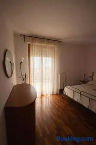 La Genesa - Soggiorni Le Grotte - Image 3