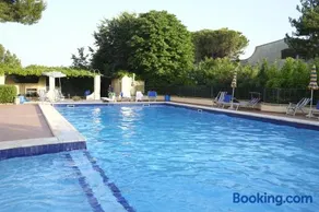 Villa immersa nel verde del parco del San Bartolo - Image 4