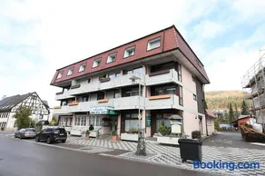 Hotel-Gasthof Hirschen - Image 1