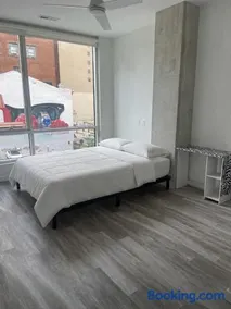 In The City- Private Room - Image 1