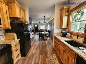Peaceful 2BR Getaway With Scenic Views - Image 2