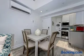 DuPont Circle-Suite 7Kalorama Luxury Apartment - Image 3