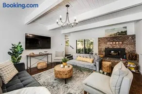 Paradise in the Palisades - Image 2