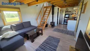 Peeduland Cabin - Image 2