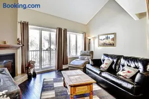 Condo 306 33 Chemin du Hameau by Les Chalets Alpins - Image 3