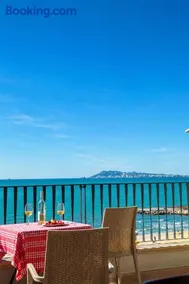 Beachfront Family Penthouse - Image 2