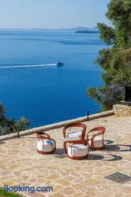 Villa Nisaki - Image 1