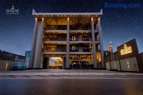 Serene Lake View Resort - Image 2