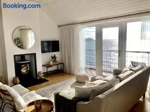 Relax with spectacular views and Hot Tub - Image 1