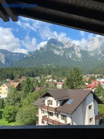 MAROVA LUXURY APARTAMENT Caraiman VIEW - Image 2