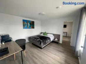 Motel Saint Bruno - Image 1