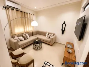 NEW Central Residency AC Wi-Fi Balcony - Image 2
