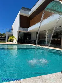 Luxuosa casa, a 150m da praia - Image 4