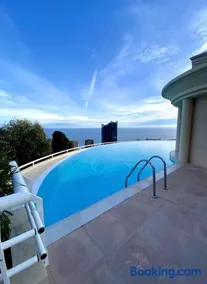 Studio with access to pool - Image 2
