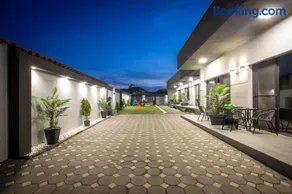 Sofia Luxury Apartments - Image 1