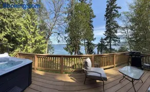 Sq Bayside Cedars - Image 1