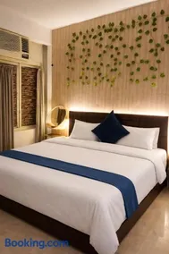 Calm 1BHK VIP Road with Self Check-In, Garden & Pool - Image 2