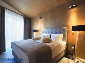 CHALEYOTT Mountain Apartments - Image 4