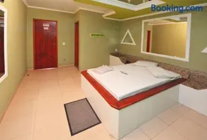 Caravellas Hotel - Image 2
