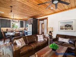 Sego Lily-Amazing Views, Hot Tub, Fire Pit, Stargazing - Image 2
