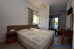Morpheas Rooms - Image 4