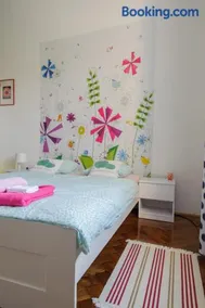 Cozy river view apartment - Image 3