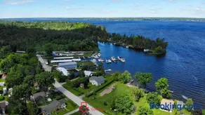 Fun Place with a Sandy Beach for Swimming, Boating & Fishing, Featuring 1 House and 3 Cabins - Image 1