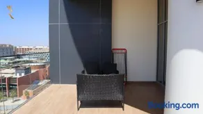 Modern Valentina Studio - Sleek Urban Retreat - Image 5
