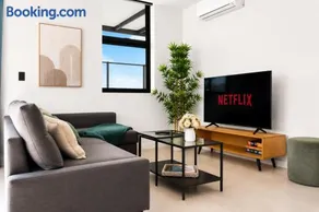 Central Ultimo 3BR - Pool,Gym & 2 Parking-Balcony - Image 1