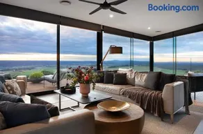 Sky High- iconic ridge-top retreat - Image 2