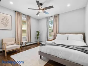Luxury 3BR apt in Boston with Free Parking - Image 2