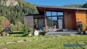 Casuta de sub stanca Apuseni cu hot tub si sauna - Image 1