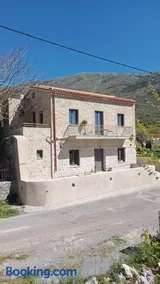 Pyrrichos Stone House - Image 2