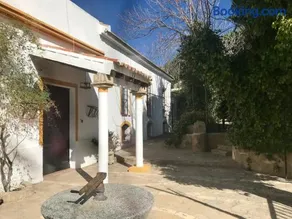 Elegant Villa in El Saucejo with Private Pool - Image 4