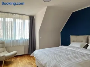 Homely Stay Apartment 3 - Image 2