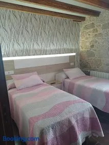 O Cabanel Albergue-Bar - Image 4