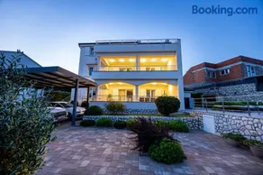 Apartments Villa Residenca - Image 2