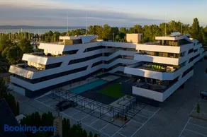 Marina Apartman Hotel - Image 2