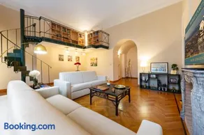 La casa di famiglia - luxury apt in centre with parking by home a porter - Image 1