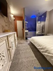 love room - Image 3
