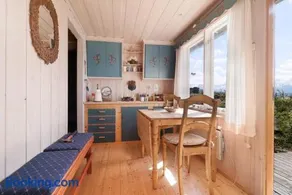 Koselig og usjenert hytte med fantastisk utsikt og solforhold - Image 3