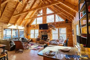 Lazy Bear Lodge - Image 2