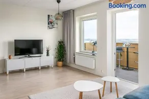 Mini penthouse with Lake View and Great Sunset - Image 4