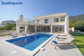 Villa Mood Private Pool Sauna Playground near Split Trogir - Image 4