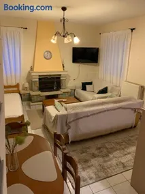 Madelulu House - Image 2